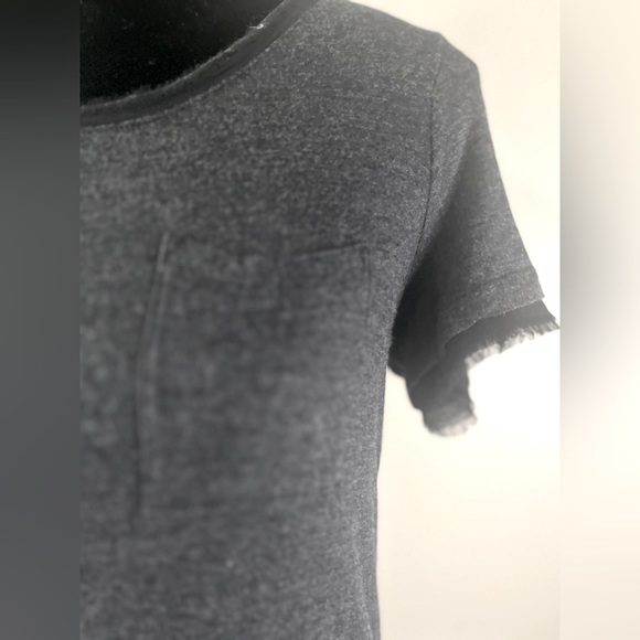 Vince women’s grey short sleeve top- GUC- size small - Picture 3 of 8